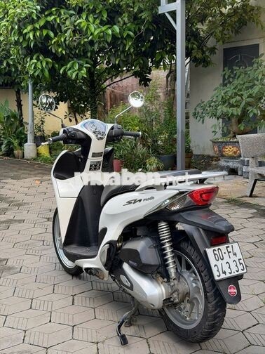 Honda SH Mode màu trắng