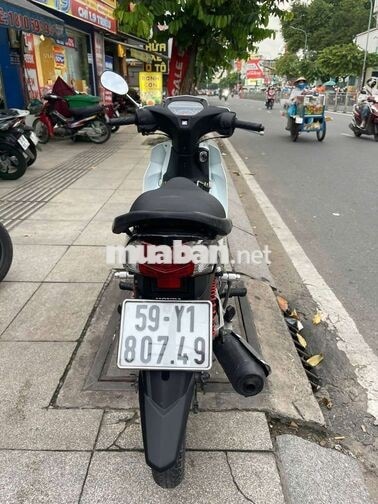 Honda Blade 2017 trắng đen 90%