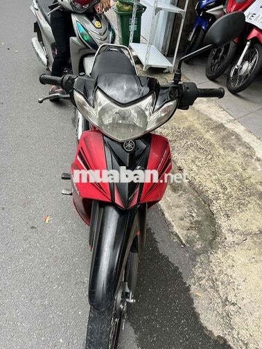 Yamaha Sirius màu đỏ đen
