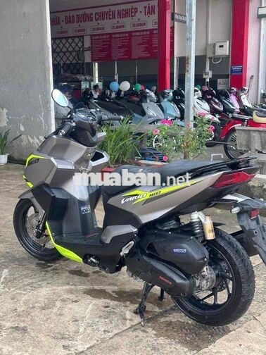 Honda Vario 160 2023 ABS xám vàng