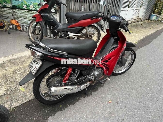 Yamaha Sirius màu đỏ đen