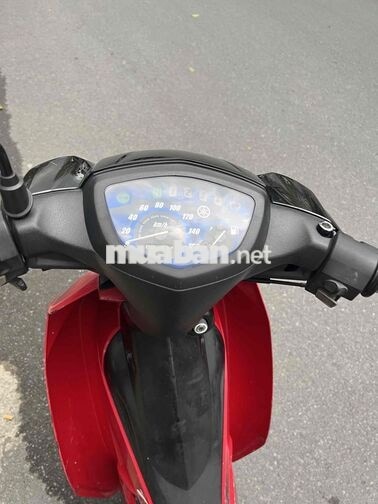 Yamaha Sirius màu đỏ đen