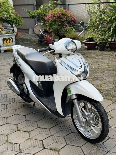Honda SH Mode màu trắng