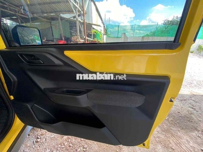VinFast VF 3 2024 4 chỗ màu Vàng, pin thue