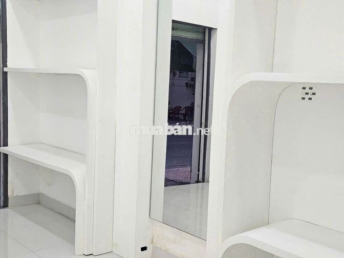 CHO THUÊ NHÀ - MẶT TIỀN - NGUYỄN THIỆN THUẬT - QUẬN 3, 1 TRỆT 2 LẦU