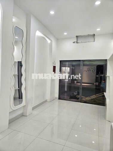 CHO THUÊ NHÀ - MẶT TIỀN - NGUYỄN THIỆN THUẬT - QUẬN 3, 1 TRỆT 2 LẦU