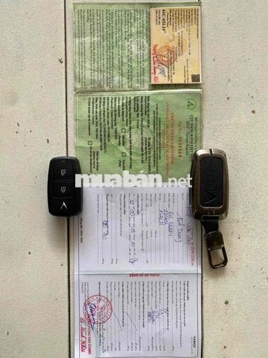 VinFast VF 3 2024 4 chỗ màu Vàng, pin thue