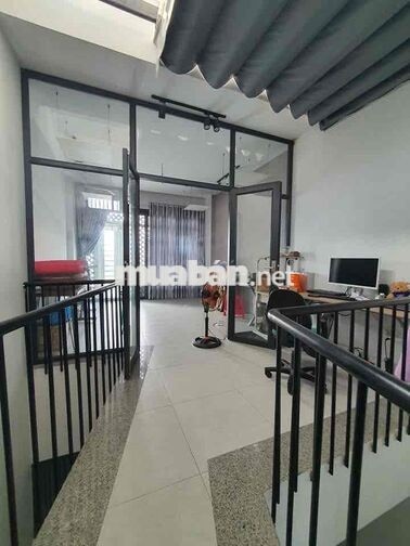 NHÀ TX21( SÂN XE HƠI )NGAY CHỢ MINH PHÁT 4PN 5WWC