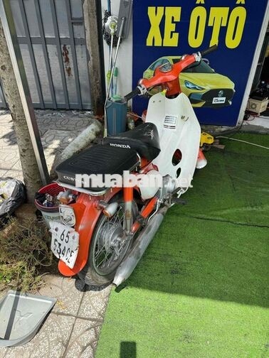 Honda Cub 50 màu Cam trắng
