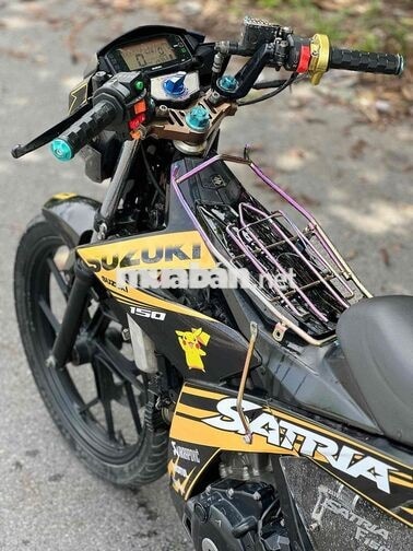 Suzuki Satria 2018 150cc màu Đen vàng