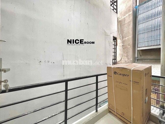 CĂN HỘ TÁCH BẾP BAN CÔNG MÁY GIẶT RIÊNG NGAY METRO VĂN THÁNH