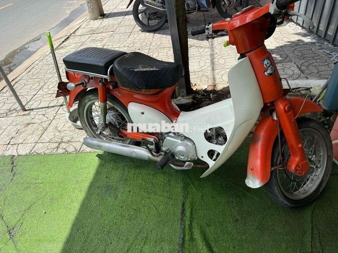 Honda Cub 50 màu Cam trắng
