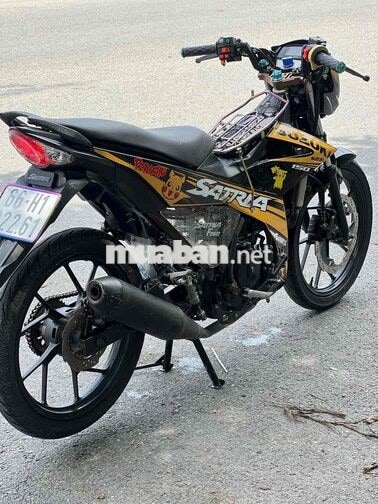 Suzuki Satria 2018 150cc màu Đen vàng