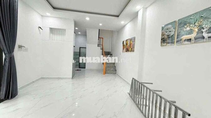 Trệt 2 lầu 4*10; 3pn mới Rẻ chốt lẹ