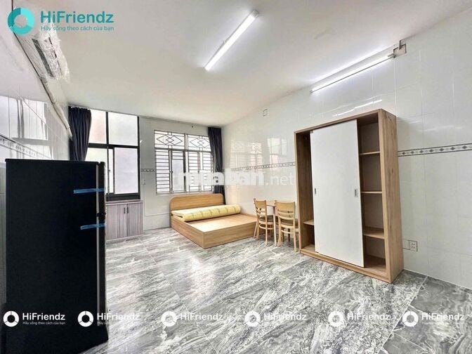 Trống sẵn Studio cửa sổ trời ngay bến xe Q8