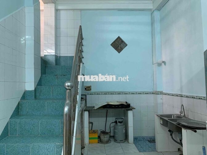NHÀ BÁN chính chủ (Ngay góc chợ Long Xuyên) thương lượng ACE