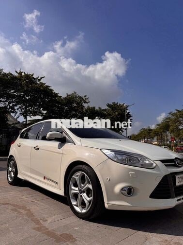 Ford Focus 2.0S Sport 2014 110.000km Trắng
