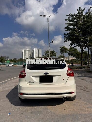 Ford Focus 2.0S Sport 2014 110.000km Trắng