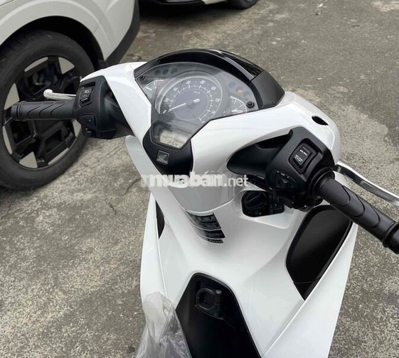 Honda SH150i 2018 ABS 18.000 km trắng