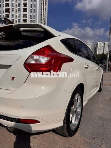 Ford Focus 2.0S Sport 2014 110.000km Trắng