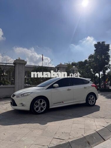 Ford Focus 2.0S Sport 2014 110.000km Trắng
