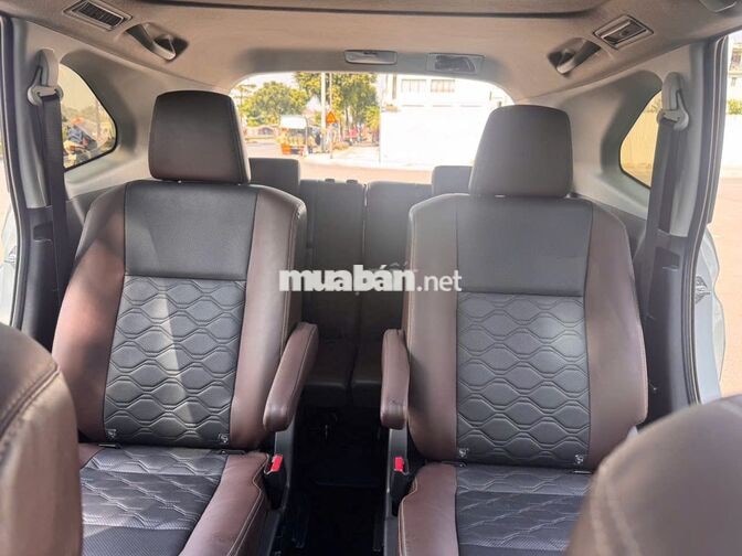 Toyota Innova Cross HEV 2025 Trắng 39.000km