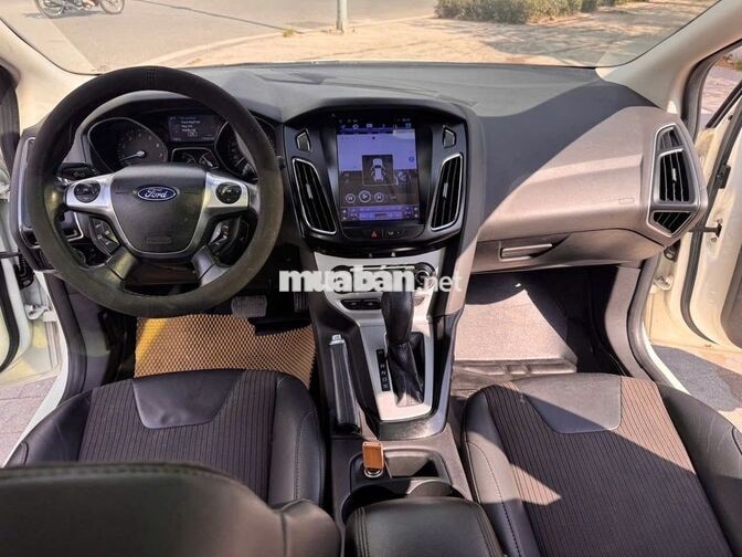 Ford Focus 2.0S Sport 2014 110.000km Trắng