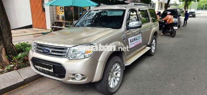 Ford Everest 2014 7 chỗ Ghi vàng