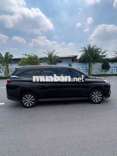 Toyota Veloz Cross 2023 Đen 7 chỗ