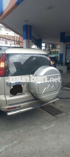 Ford Everest 2014 7 chỗ Ghi vàng