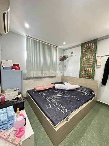 Chính chủ bán chung cư Hoà Bình Q10 - Ngay trường đua phú thọ