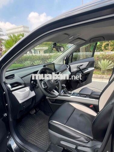 Toyota Veloz Cross 2023 Đen 7 chỗ