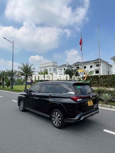 Toyota Veloz Cross 2023 Đen 7 chỗ