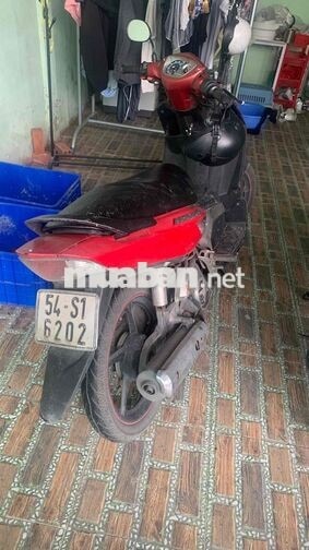 YAMAHA NOUVO MÀU ĐỎ ĐEN BẠC