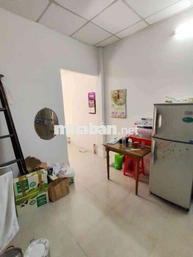Nhà 28M2 (3.5x8) C4 SẠCH SẼ - Ở Tốt AN NINH - GẦN CHợ.