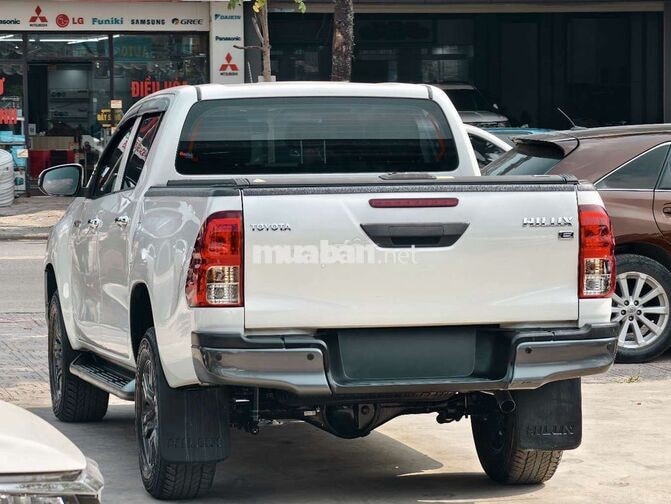 Toyota Hilux 2021 Màu Trắng .Số Tự Động
