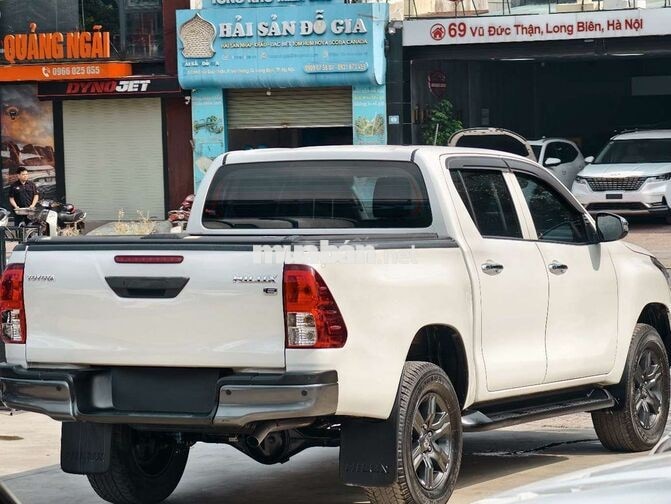 Toyota Hilux 2021 Màu Trắng .Số Tự Động