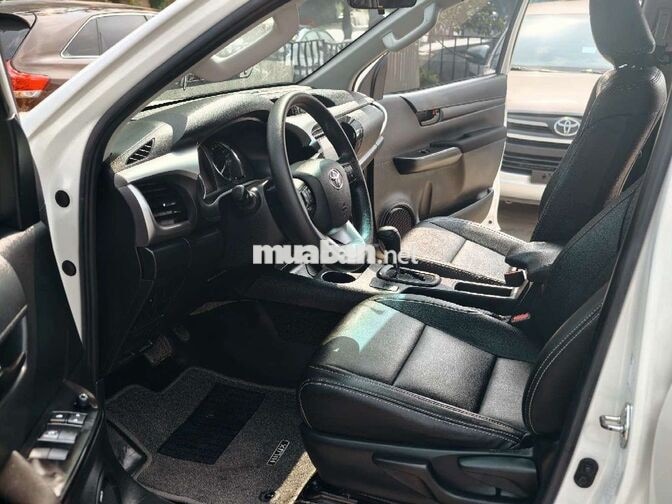 Toyota Hilux 2021 Màu Trắng .Số Tự Động