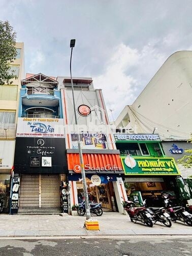 Spa- tiệm tóc 173 Nguyễn Công Trứ, Q1. Dt: 5x20m, Kc: trệt 4 lầu