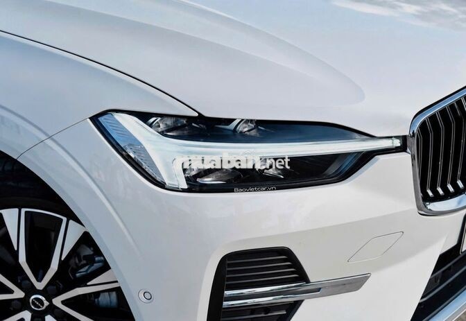 VOLVO XC60 2023 B6 TRẮNG