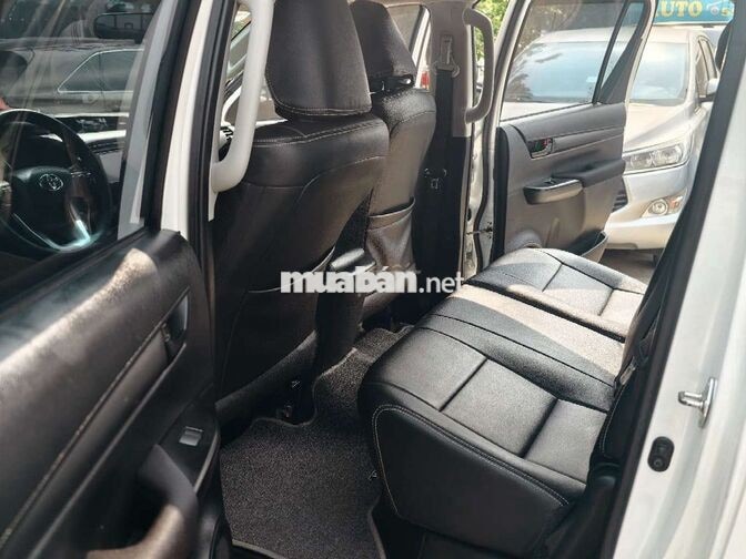 Toyota Hilux 2021 Màu Trắng .Số Tự Động