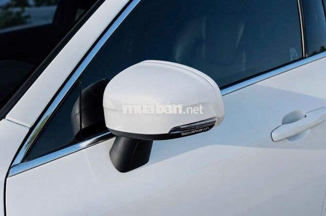 VOLVO XC60 2023 B6 TRẮNG