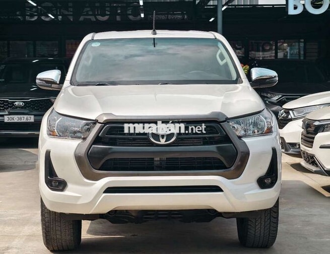 Toyota Hilux 2021 Màu Trắng .Số Tự Động