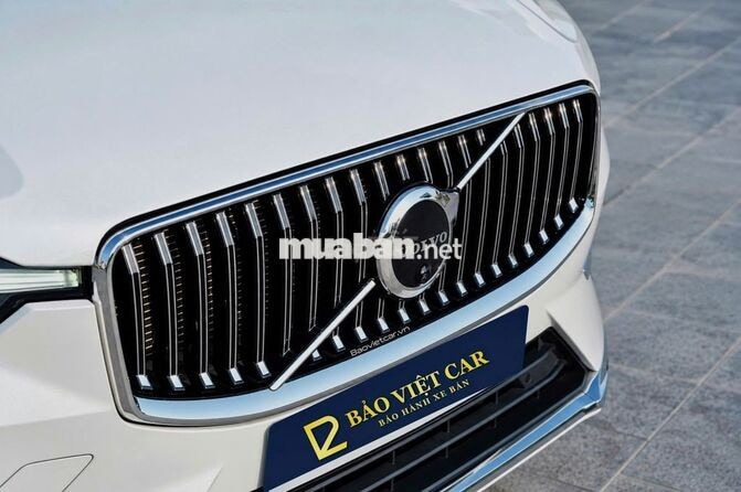 VOLVO XC60 2023 B6 TRẮNG
