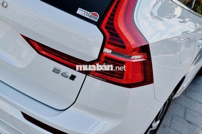 VOLVO XC60 2023 B6 TRẮNG