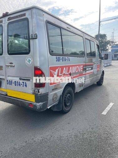 Xe van Mercedes-Benz Sprinter 6 chỗ Bạc