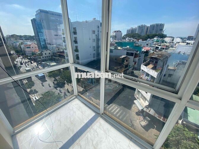 Mb  nguyen lầu 5 ngay góc ngã ba