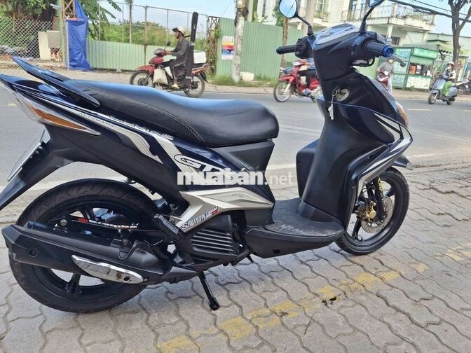 Yamaha Luvias 2012 màu Xanh