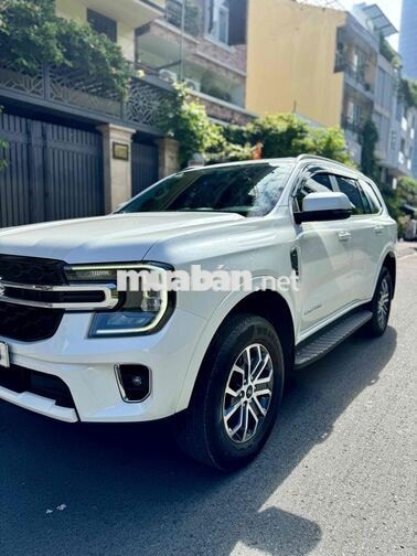 Ford Everest Ambient 2024 7 chỗ 26.000 km