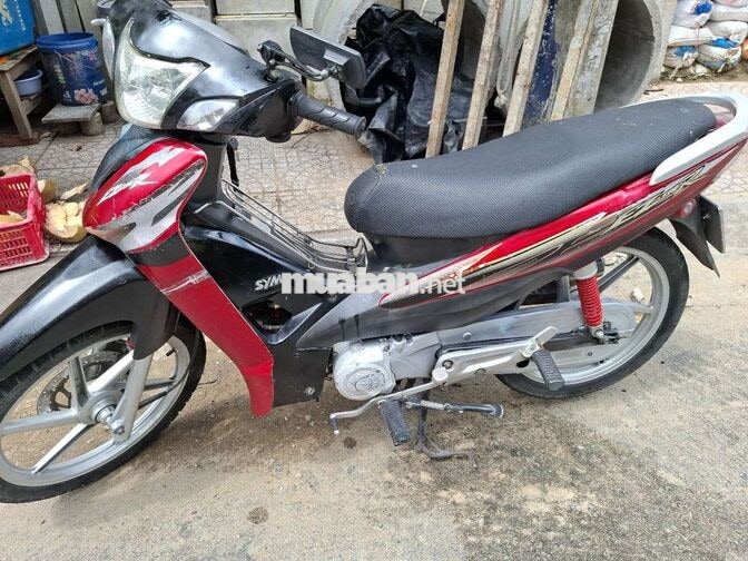 SYM EZ 110 màu đỏ đen